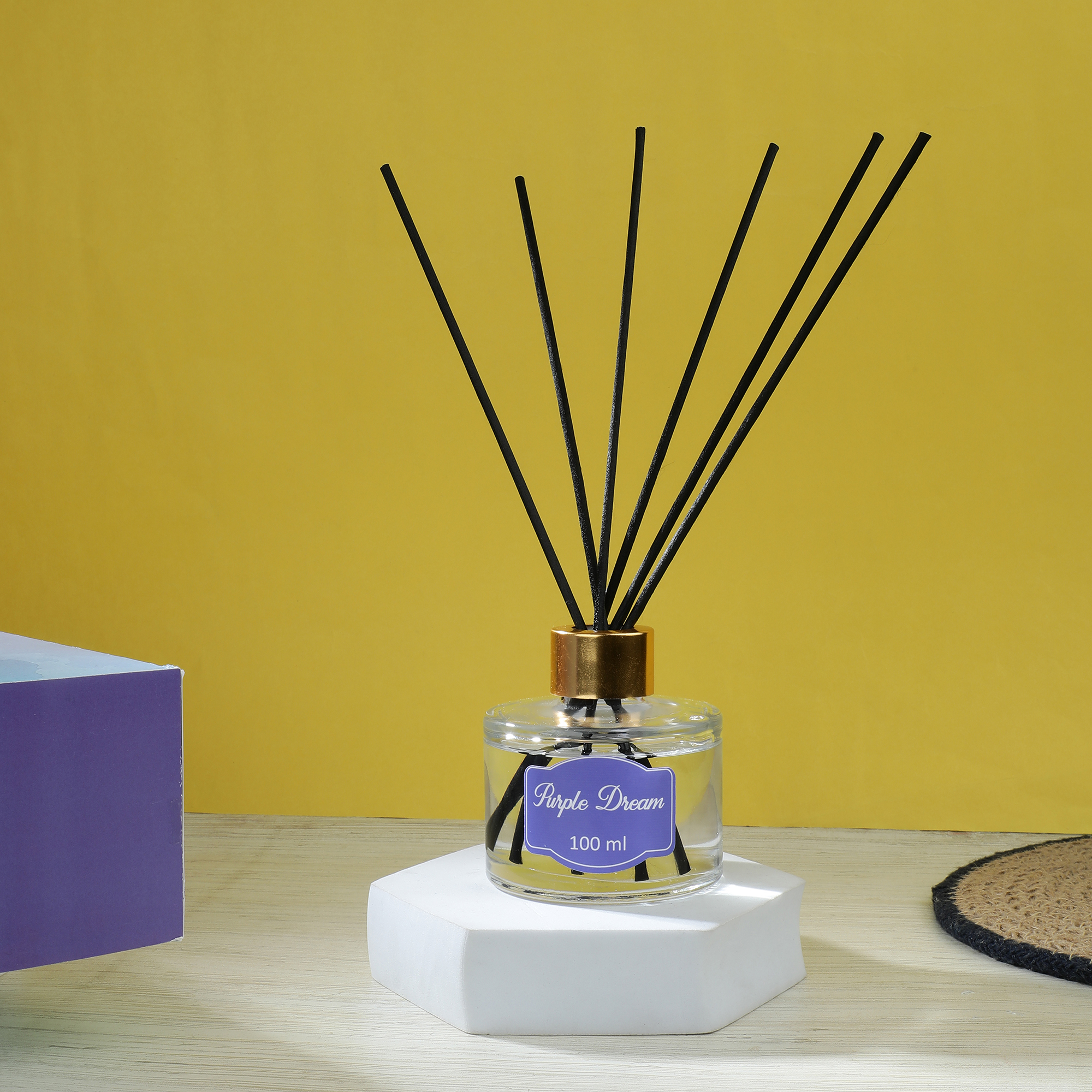 Luxury home fragrance reed diffusers with natural rattan sticks